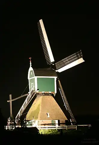 Wingerdse Molen bij nacht