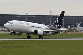 Een Boeing 737-300 van Korongo Airlines
