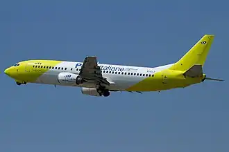 Een Boeing 737-300QC van Poste Air Cargo.