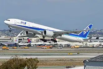 Een Boeing 777-300ER van ANA