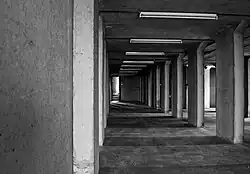 Structuur van een boekenverdieping in toren (2010)