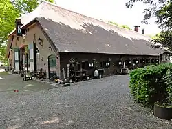 Huis Morren: Boerderij aan linkerkant