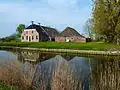 Boerderij aan de Winsumerweg 3 tegenover het Warffumermaar