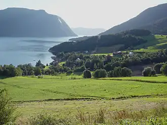 De Eresfjord gezien vanuit Boggestranda