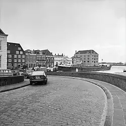 De Bomkade, gezien vanaf de Prinsenstraat, 1979.