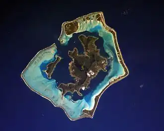 Bora Bora vanuit de ruimte