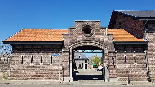 Toegangspoort kasteelhoeve