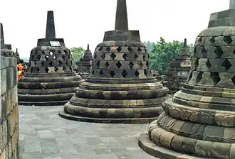 Stoepa´s op de Borobudur