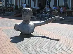 "Borstbeeld de waterjongen" (1998) van Marcel Smink