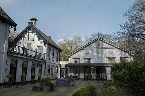 Voormalige koetshuis