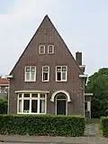Eenlaagse woning met zadeldak