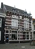 Winkel-woonhuis