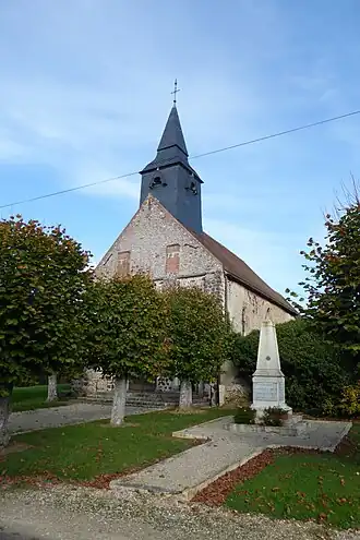 Kerk Saint-Aignan en oorlogsmonument