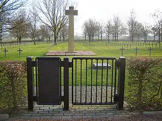 Toegang tot het deel met Duitse soldatengraven