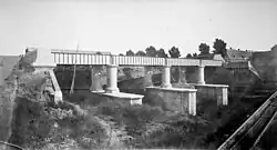 Bouw van de 1e brug, 1865
