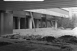 Bouw winkelcentrum onder parkeergarage Fleerde