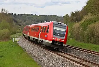 Br 612 in boog met kanteltechniek