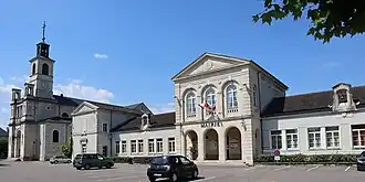 Église Saint-Rémy en gemeentehuis