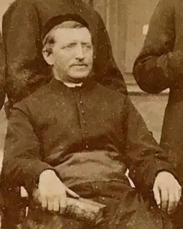 Leyten als regent van het kleinseminarie IJpelaar, in 1880 gefotografeerd door de Franse fotograaf Jules David (uitsnede groepsfoto)
