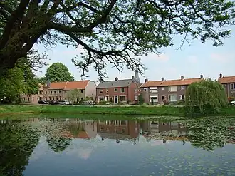 De Kleine Gracht, gezien vanaf het voormalige ravelijn