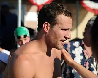 Hansen (tweede van links) op het podium van de 4x100m wisselslag tijdens de Olympische Spelen van 2008