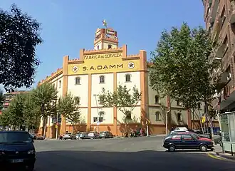 Voormalige brouwerij en huidig hoofdkantoor aan de Carrer de Rosselló