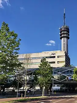 KPN gebouw en zendmast Bezuidenhout uit 1965