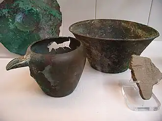 Uit graf van Chasechemoey, bronzen beker