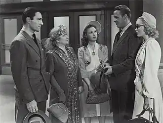 Publiciteitsfoto voor Brother Rat and a Baby met (v.l.n.r.) Larry Williams, Jessie Busley, Priscilla Lane, Wayne Morris en Jane Wyman