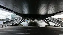 Onderzijde van de brug (juli 2019)