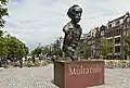 Beeld van Multatuli, zicht op Singel naar Ronde Lutherse Kerk
