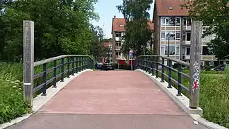 Brug met "poort" (juli 2018)
