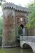 Brug en toegangspoort tot kasteel