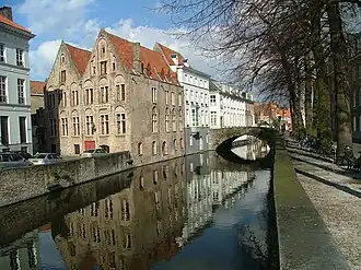 De Augustijnenrei met op de achtergrond de Torenbrug