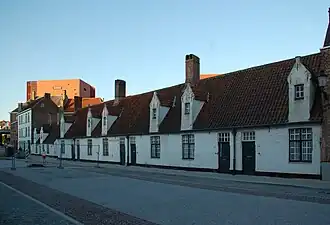 Godshuis Van Peenen in de Boeveriewijk.