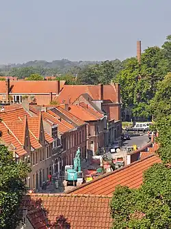 De Boninvest, gezien van op de Gentpoort