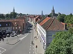 De Gentpoortstraat gezien van op de Gentpoort