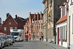 De Predikherenrei (straat), gezien van aan de Coupurebrug