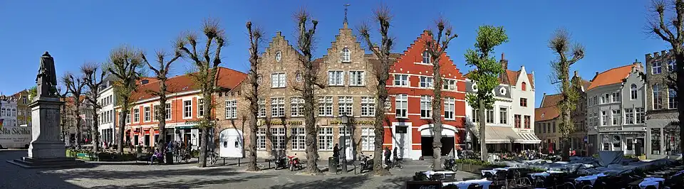 De oostzijde van het Simon Stevinplein