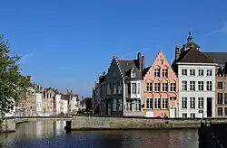 De Spinolarei bij de hoek met de Verversdijk; links: de Strobrug en de Sint-Annarei