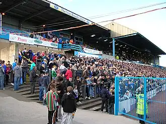 De hoofdtribune van Brunton Park
