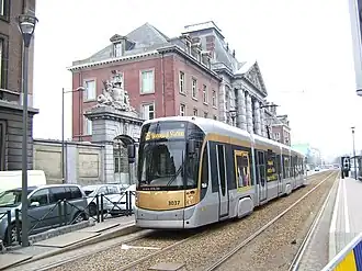 Brussel, tram No 3037 bij halte VUB