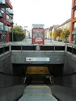Ingang van het station.