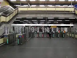 Toegang tot de ondergrondse keerlus.