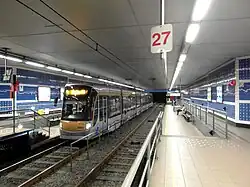 Overzicht van de stationshal.