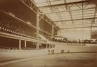 De finale nam plaats in de Vélodrome d'Hiver in Parijs, Frankrijk.