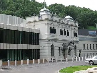 Het in 2014 opgeknapte badhuis