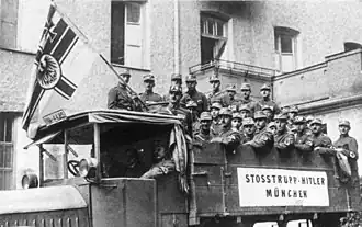 Stoßtrupp-mannen vertrekken voor een bijeenkomst in september 1923.