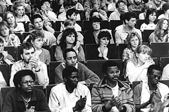 Een protestbijeenkomst op de Karl Marx-Universiteit Leipzig tegen de executie van de Zes van Sharpeville op 18 maart 1988.