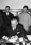 Von Ribbentrop ondertekent het niet-aanvalsverdrag tussen nazi-Duitsland en de Sovjet-Unie in 1939
